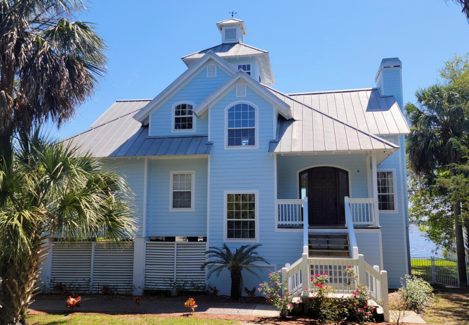 Home with James Hardie lap siding installed by Better Home Improvement in Jacksonville, FL